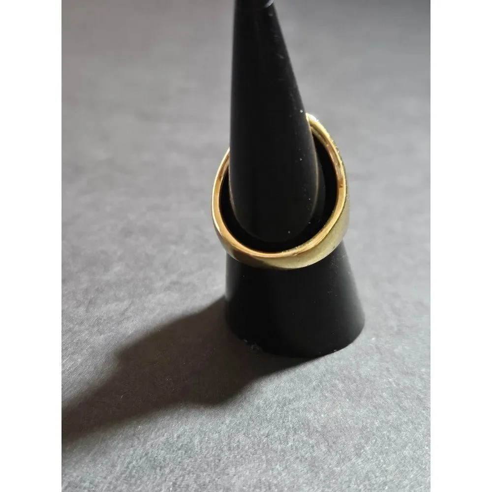 Gold tone orange cat's eye ring Size 7.5